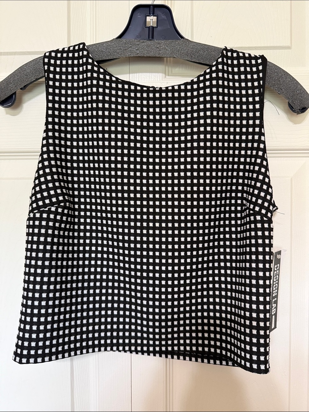 Design Lab Lord & Taylor Black and White Gingham Sleeveless Tank